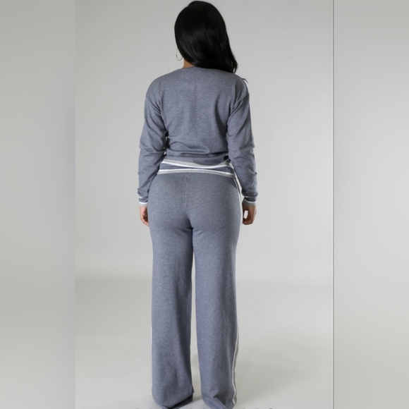 10.🔴 CLEARANCE SALE - STRIPE GREY & WHITE CLASSY JOGGER SET - Picture 2 of 2